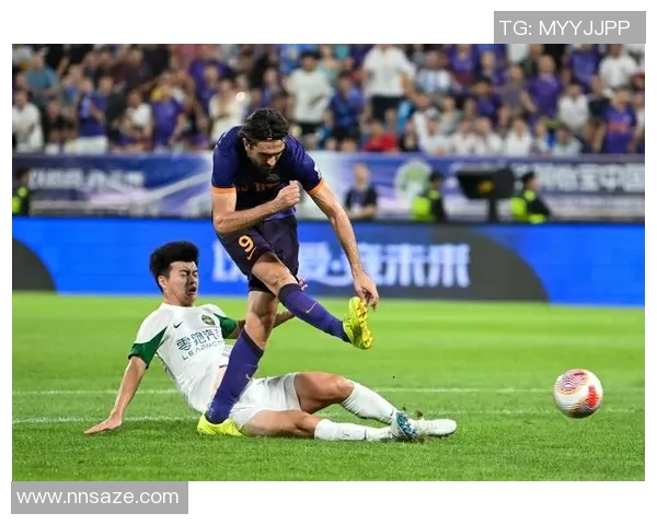 赛后分析：深圳足球队与重庆足球队在战术灵活性上的较量与启示