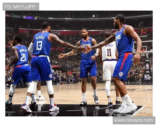 2015年NBA季后赛勇士与快船激战回顾与精彩瞬间分析