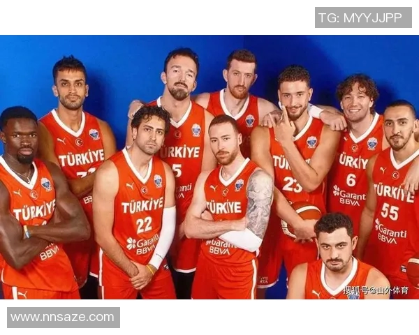 2000年悉尼奥运会男篮中国队与土耳其队激战回顾与精彩瞬间分析