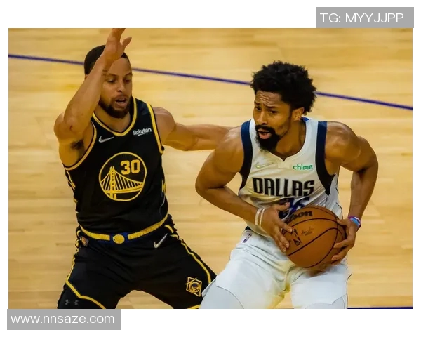 国王队与快船队精彩对决在线直播全程回顾与分析 国王队与快船队精彩对决在线直播全程回顾与分析