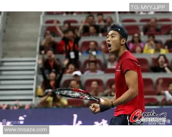 张择与吴迪激战ATP巡回赛争夺晋级名额的精彩对决分析