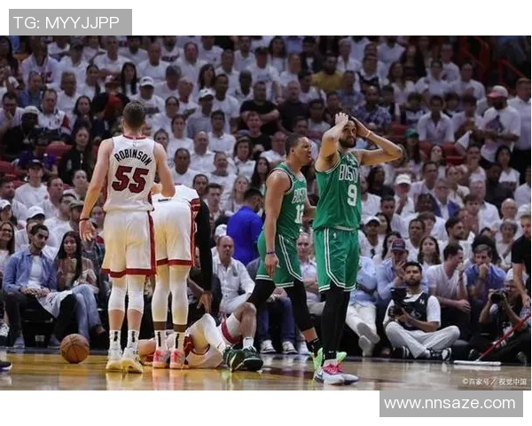 罗马与博洛尼亚激战正酣比分揭晓引发球迷热议 罗马与博洛尼亚激战正酣比分揭晓引发球迷热议