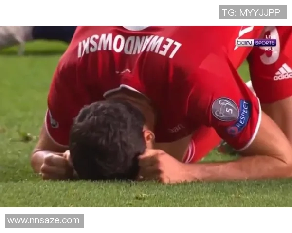 莱万带领球队再创辉煌,重燃足球激情与梦想的旅程 莱万带领球队再创辉煌,重燃足球激情与梦想的旅程