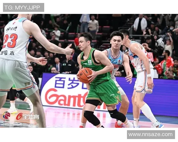 2016年CBA季后赛辽宁队与新疆队激战回顾与精彩瞬间分析