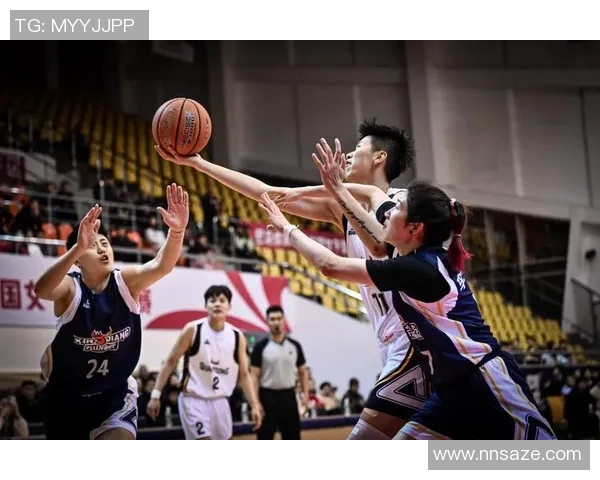 CBA精彩对决山东队迎战福建队直播盛况全程回顾与分析