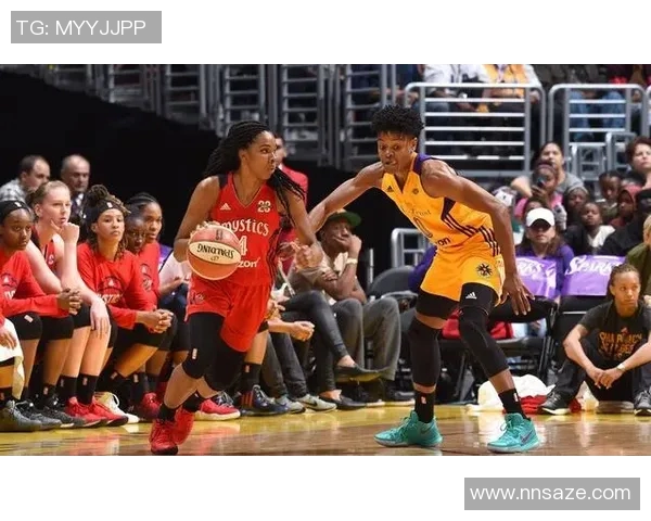 WNBA激战银星对决风暴谁能在季后赛中脱颖而出争夺荣耀