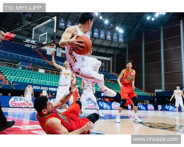 广东与浙江篮球对决直播精彩瞬间全程回顾与分析