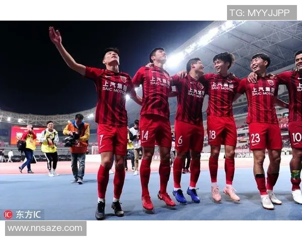 恒大与上港精彩对决回顾赛场瞬间重温与战术分析