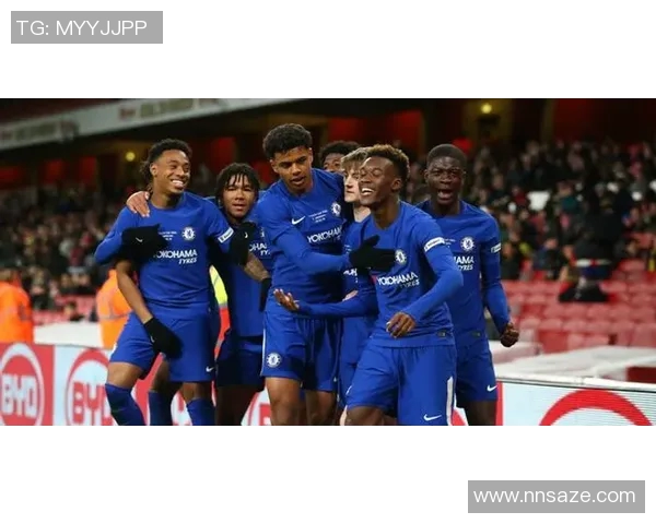 曼联与曼城激战后球员与教练深度访谈回顾精彩瞬间与战术分析