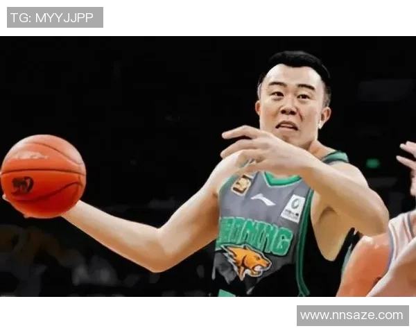 韩德君：从篮球新星到中国男篮核心力量的成长之路与未来展望